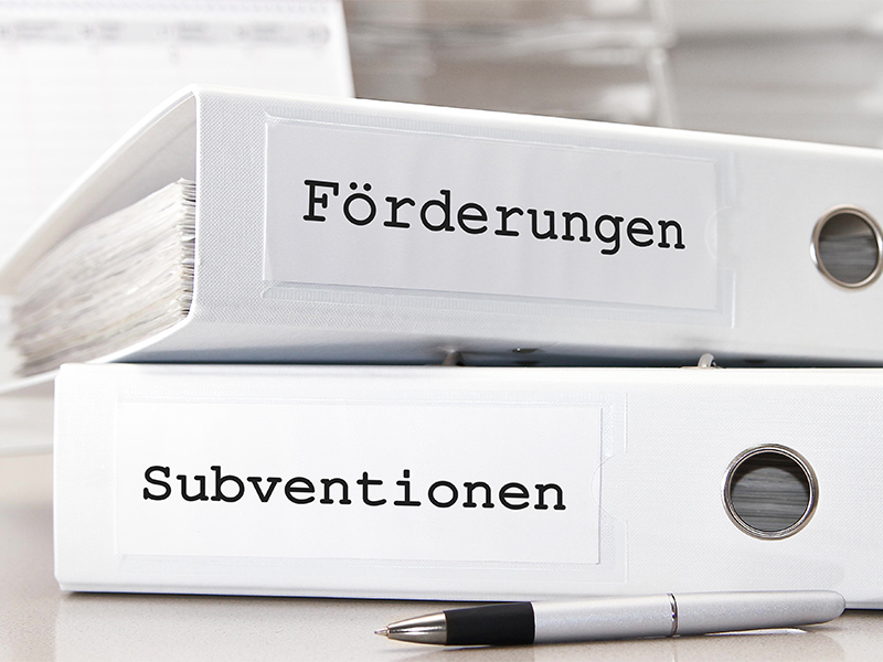 Förderungen und Subventionen - Anträge in Aktenordnern